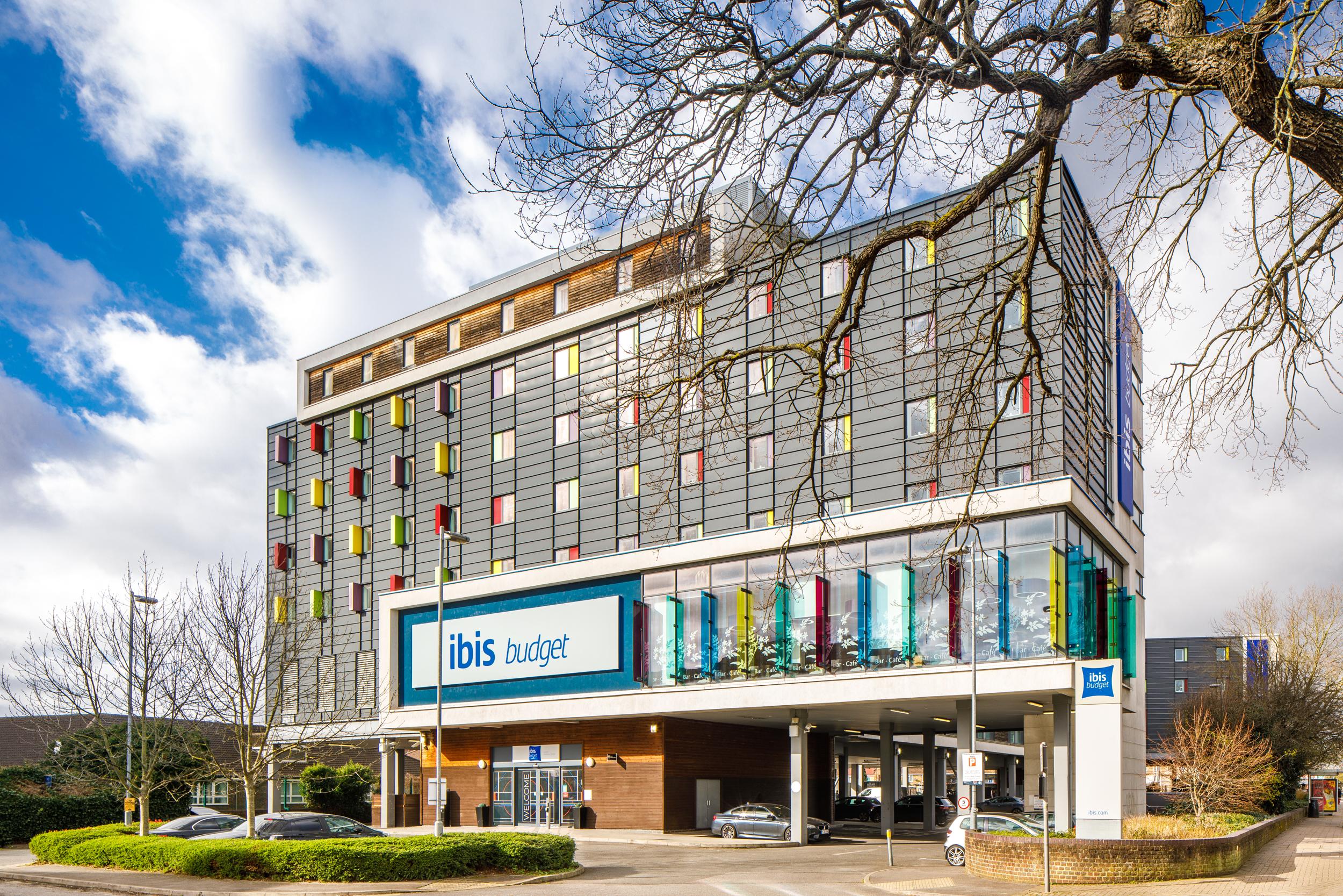 Ibis Budget London Heathrow Central Cranford Buitenkant foto