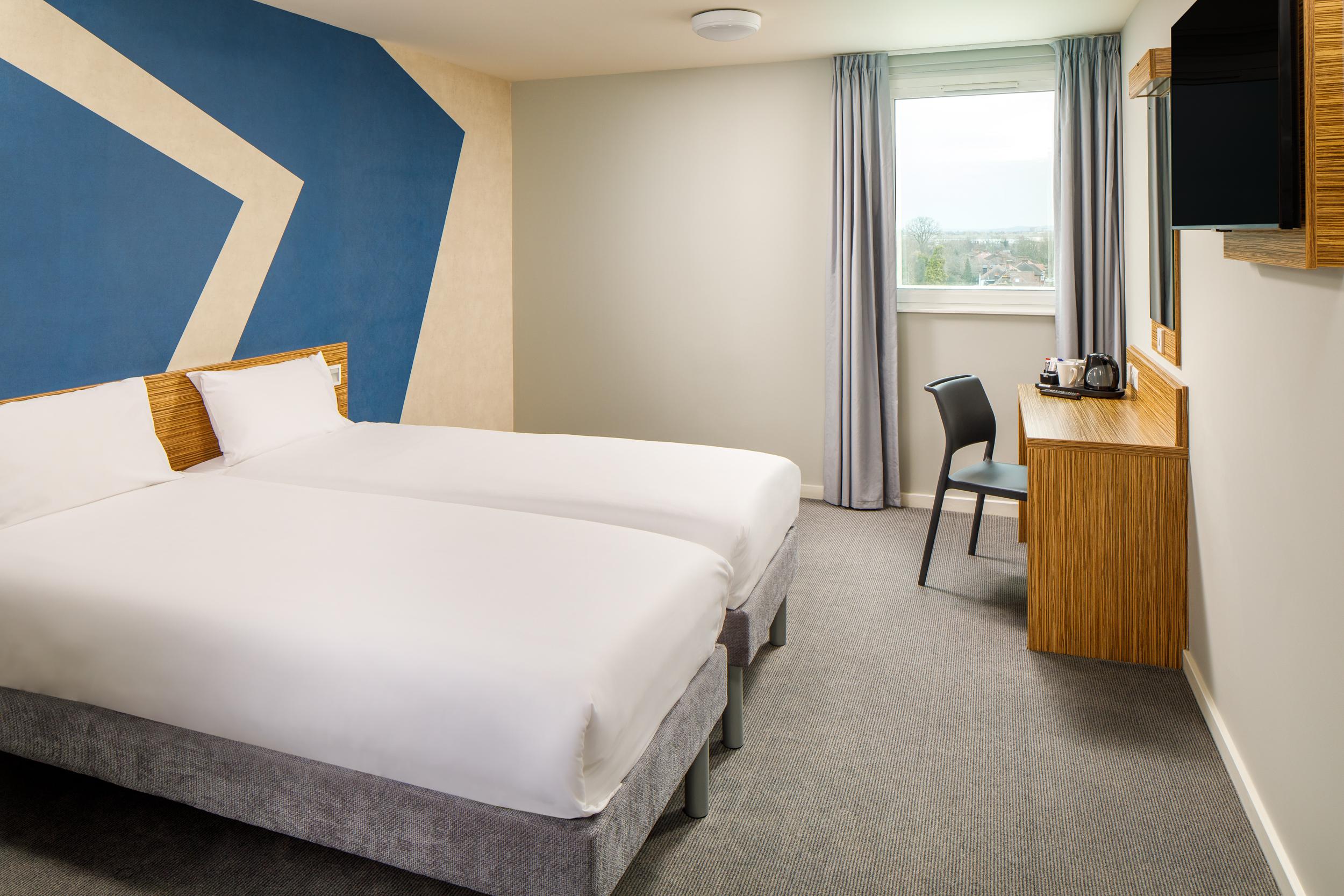 Ibis Budget London Heathrow Central Cranford Buitenkant foto